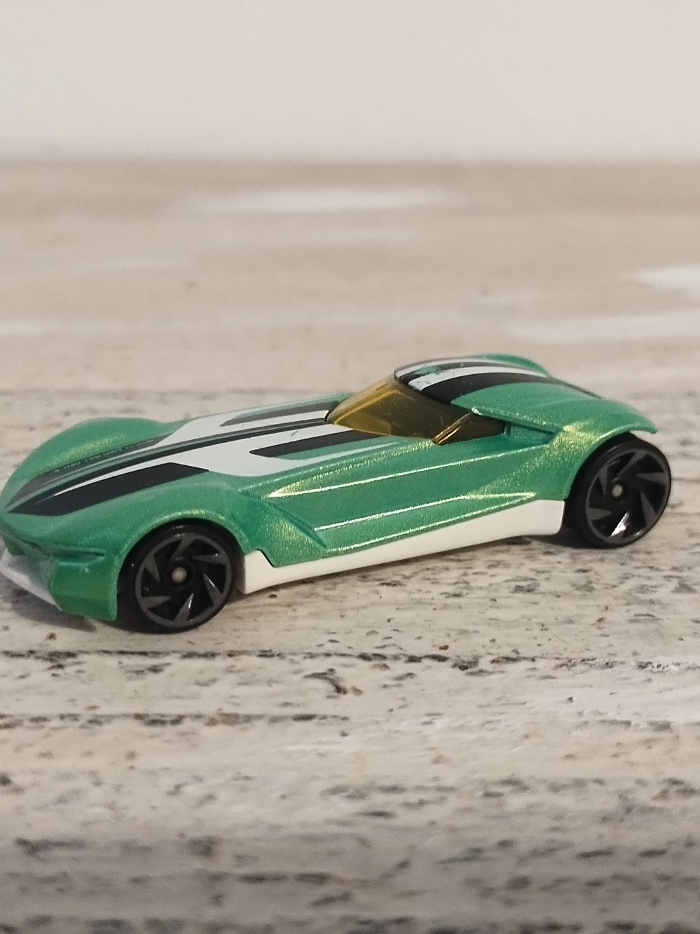 Hot Wheels - 2018 HW Dream Garage Die cast metal and plastic